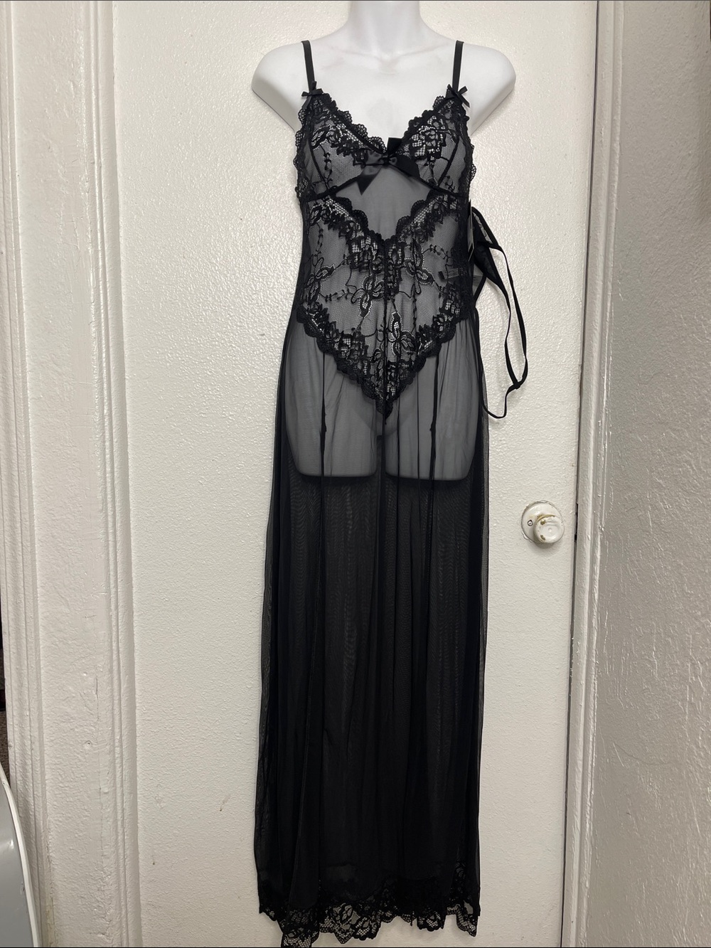 NWT- Black Lace Sheer Long Nightgown - Women Intimates W/THONG SIZE MEDIUM